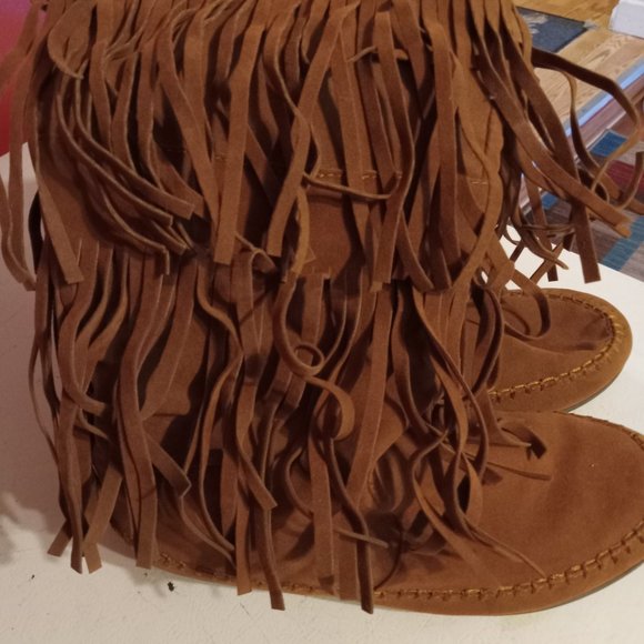 Rampage branded Suede Fringed Moccassin style Memory Foam Boots size 8.5 M - Picture 6 of 7